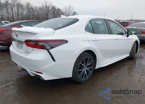 2024 Toyota Camry Se из США, поврежденный, VIN 4T1G11AK6RU884268